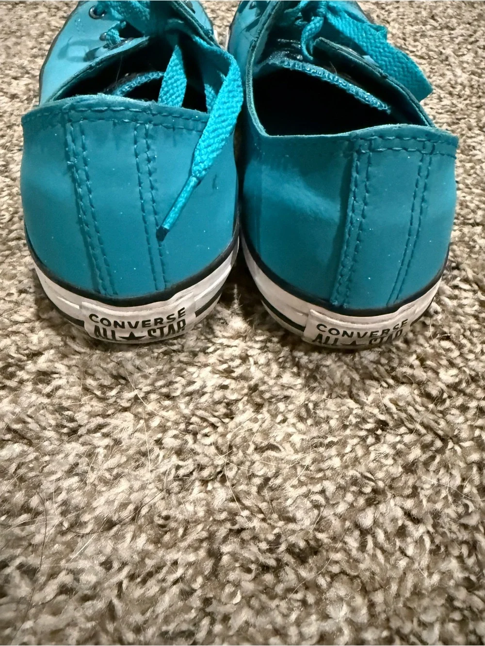 Kids Bright Teal Low-Top Converse with sparkle tongue